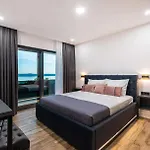 Royal Hill With Pool