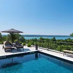 Villa Royal Hill With Pool *