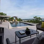 Royal Hill With Pool