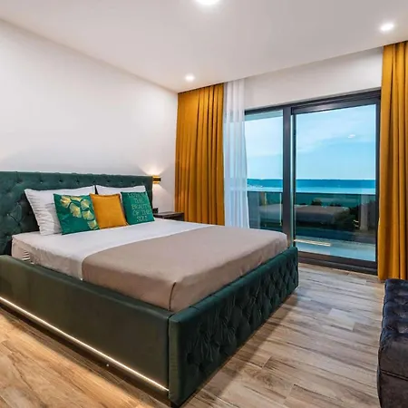 Villa Royal Hill With Pool *