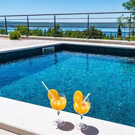 Royal Hill With Pool Villa Maslenica