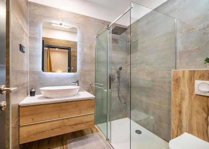 Royal Hill With Pool