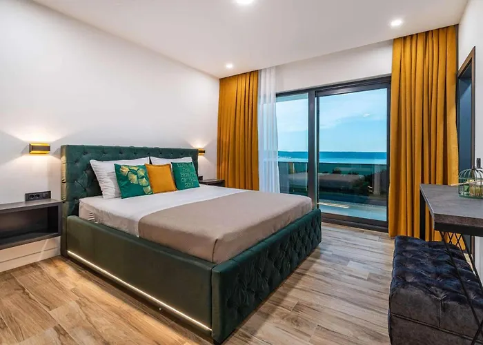 Villa Royal Hill With Pool *