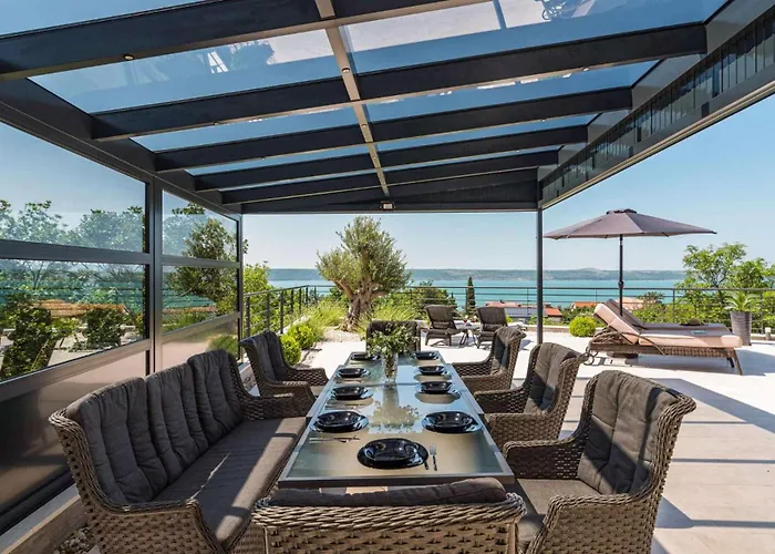 Royal Hill With Pool Villa Maslenica