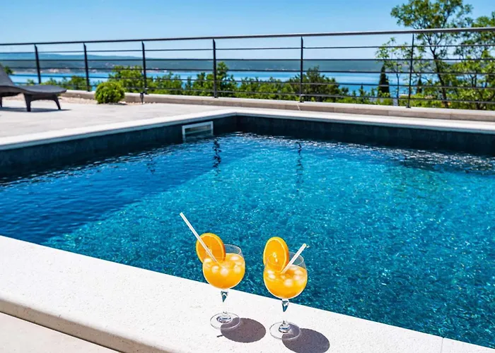 Royal Hill With Pool Vila Maslenica