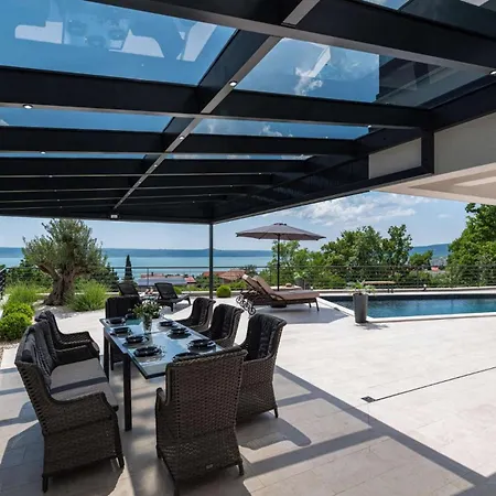 Royal Hill With Pool Villa Maslenica