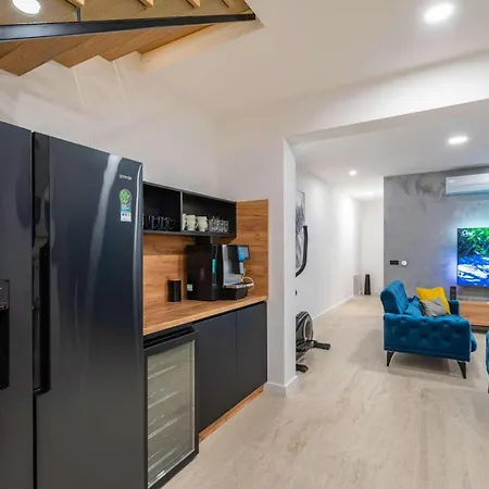 Royal Hill With Pool Villa