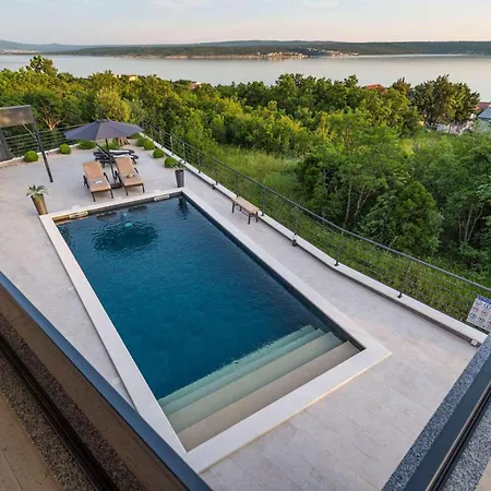 Royal Hill With Pool Villa Maslenica